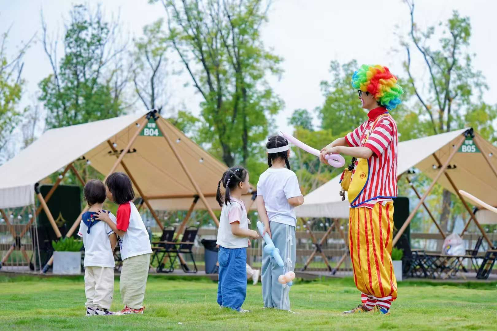 新、围炉煮茶走俏成都户外又“忙”起来了澳门新葡京网站冬季露营升温！取暖装备上(图4)