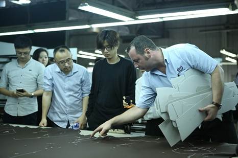 斯特的极致天窗工艺澳门新葡京遇见伟巴(图8)